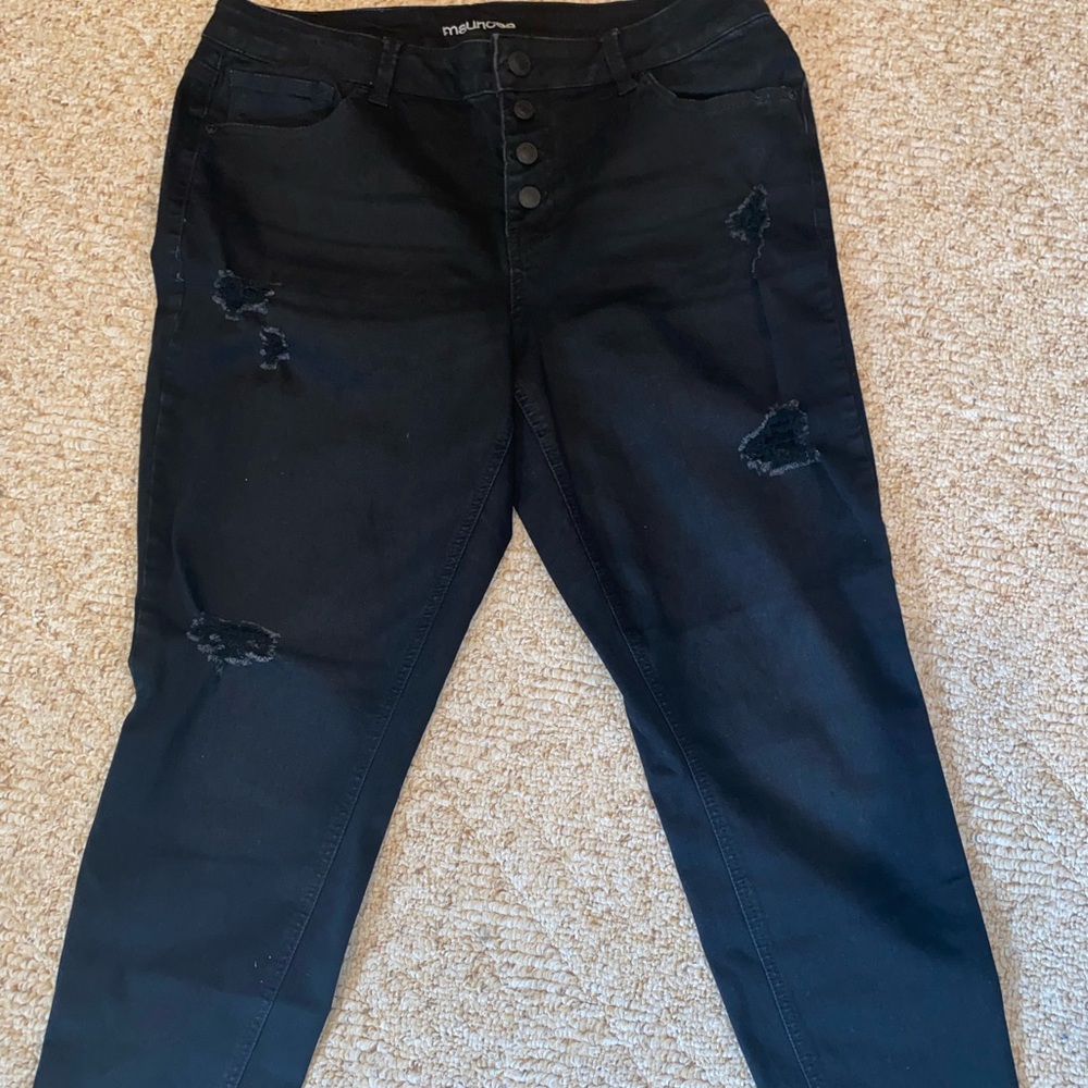 Ripped black jeans